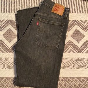 Faded black Levi wedgie skinny jeans